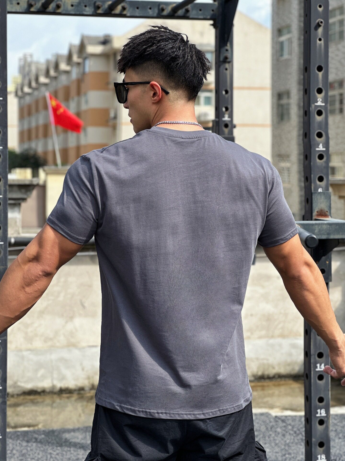 凹凸钢印运动短袖男T恤重磅收袖口跑步肌肉健身撸铁狗美兄弟潮牌,淘宝优惠券,粉丝福利购,淘宝优惠卷