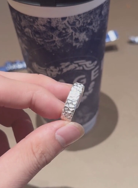 单身戒指碎冰冰轻奢高级感简约素圈开口指环男女情侣对戒礼物