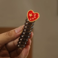 1 [красное трёхмерное сердце]