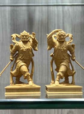 黄杨木雕湄洲妈祖携千里眼顺风耳