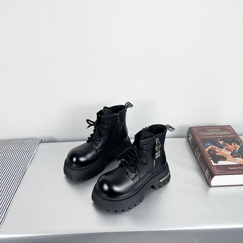 韩版2025冬季新款厚底增高马丁靴女加绒英伦风复古大头短筒机车靴 - 图3
