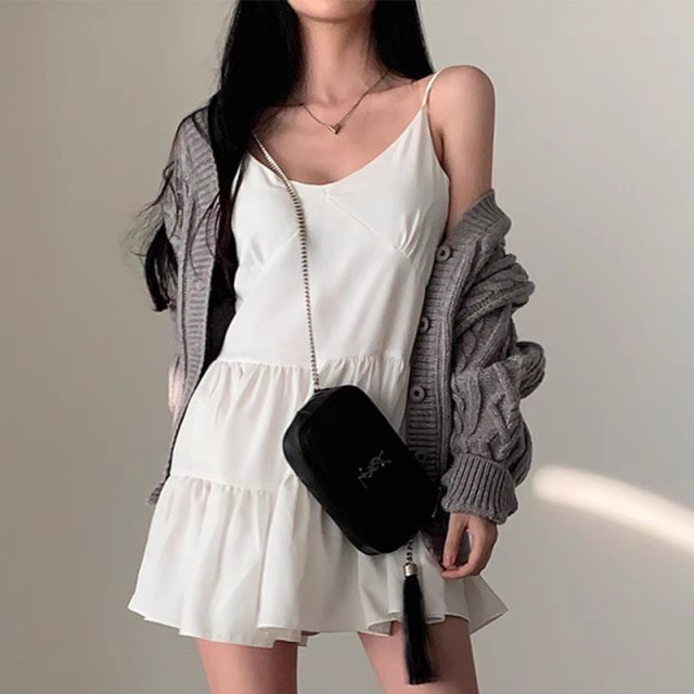 Pleated high waist slimming suspender dress and short skirt