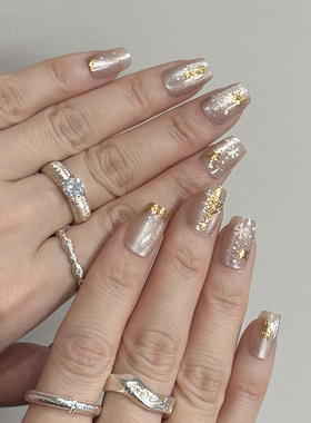 NailArt圣诞雪花猫眼穿戴甲高级显白短方ins纯欲风氛围感美甲贴片