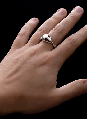 泰银复古衔尾蛇毒蛇骨摇滚哥特戒指个性男潮开口可调节戒指