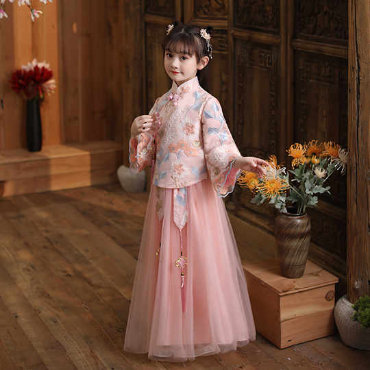 Hanfu girls' ancient costumes Spring and Autumn New Year's greetings clothes Autumn and winter