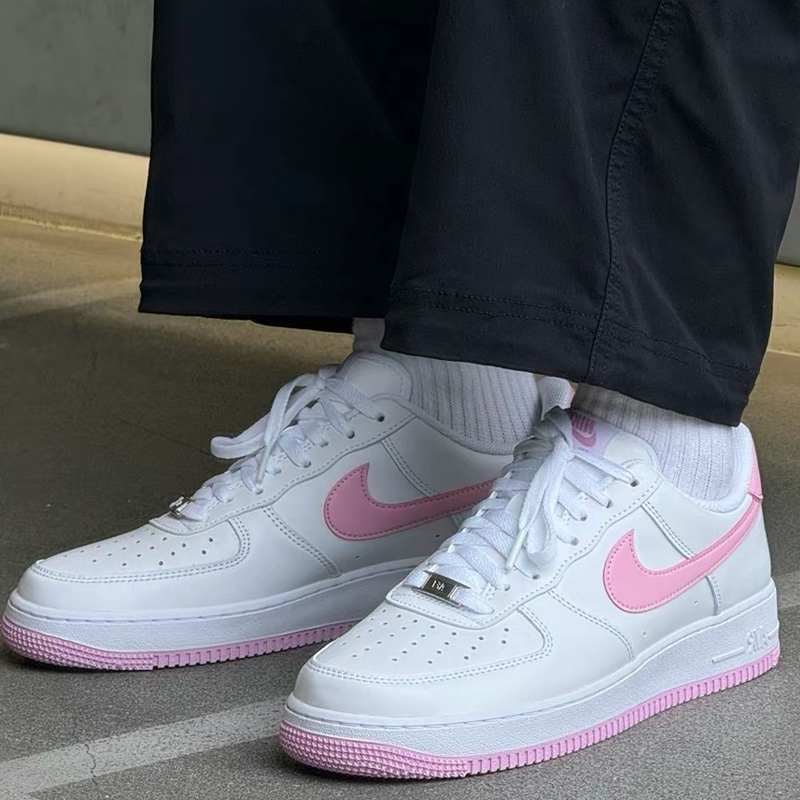 Nike/耐克Air Force 1 Low空军一号低帮板鞋男款白粉FJ4146-101