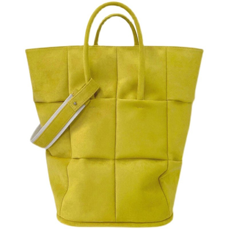 包包女大容量2025潮新款磨砂绒布水桶包宽肩带棋盘格子手提单肩包,淘宝优惠券,粉丝福利购,淘宝优惠卷