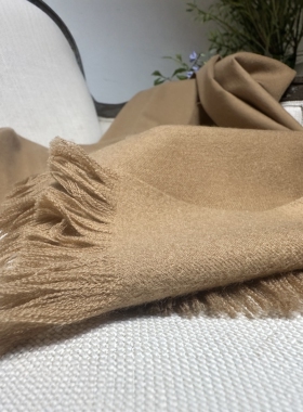 APCSHOP秋冬精纺简约绒尖大披肩