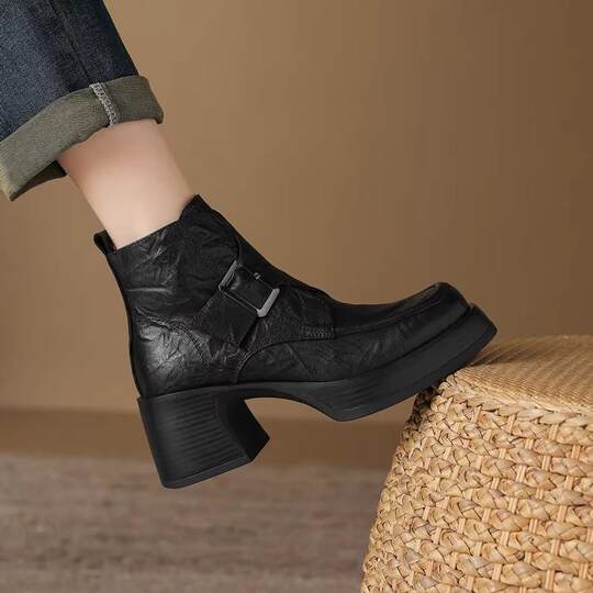 Small thick sole round toe chunky heel short boots