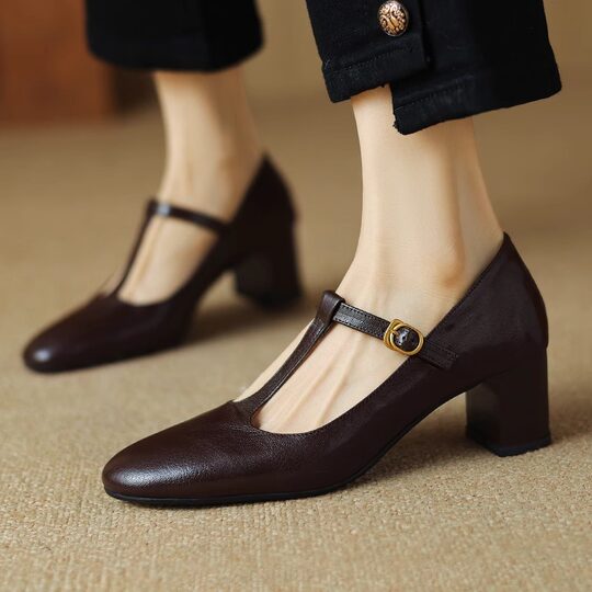 French vintage T-buckle Mary Jane shoes