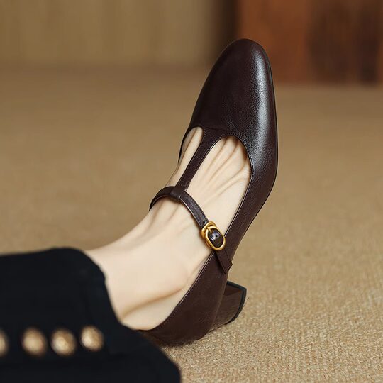 French vintage T-buckle Mary Jane shoes