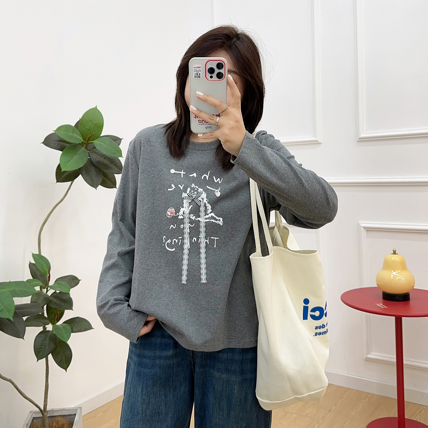 宛宛大码蕾丝卡通字母印花长袖T恤女2025秋季新款显瘦胖妹妹上衣 - 图2