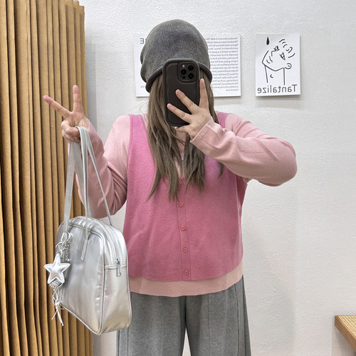 宛宛大码假两件拼接长袖针织衫女早秋新款胖mm宽松显瘦设计感上衣 - 图1