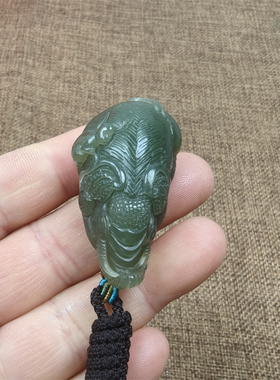 和田玉青白玉手工雕刻挂件吊坠