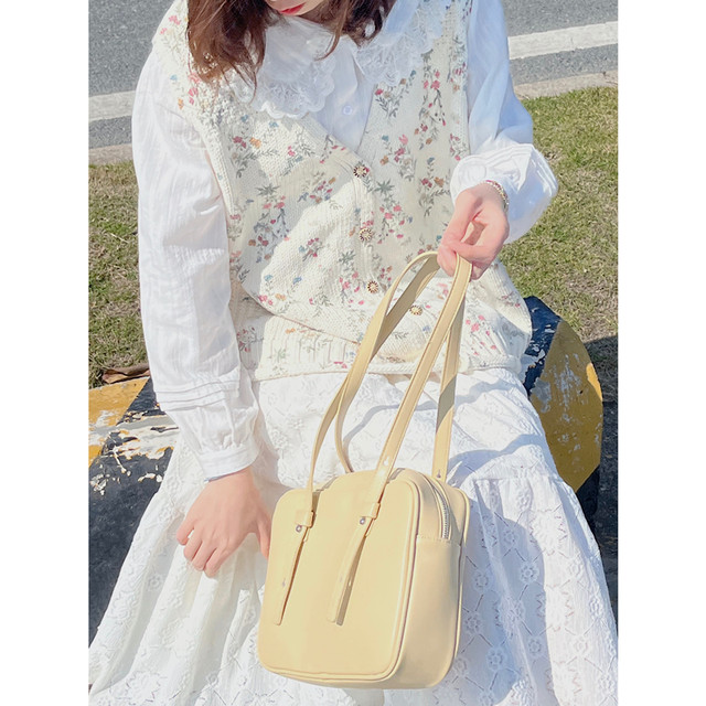 Stepping into the Milky Way Early Spring Japanese Style, Sweet and Fresh, Fragmented Flower Knitted Vest, Small and Cute Tank Top, Cardigan Girl