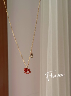 马上有钱金色木马钱币好运钛钢项链气质轻奢设计感小众百搭锁骨链