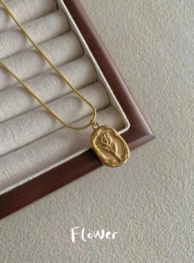 法式复古浪漫郁金香玫瑰花浮雕钛钢项链轻奢气质高级锁骨链TX14