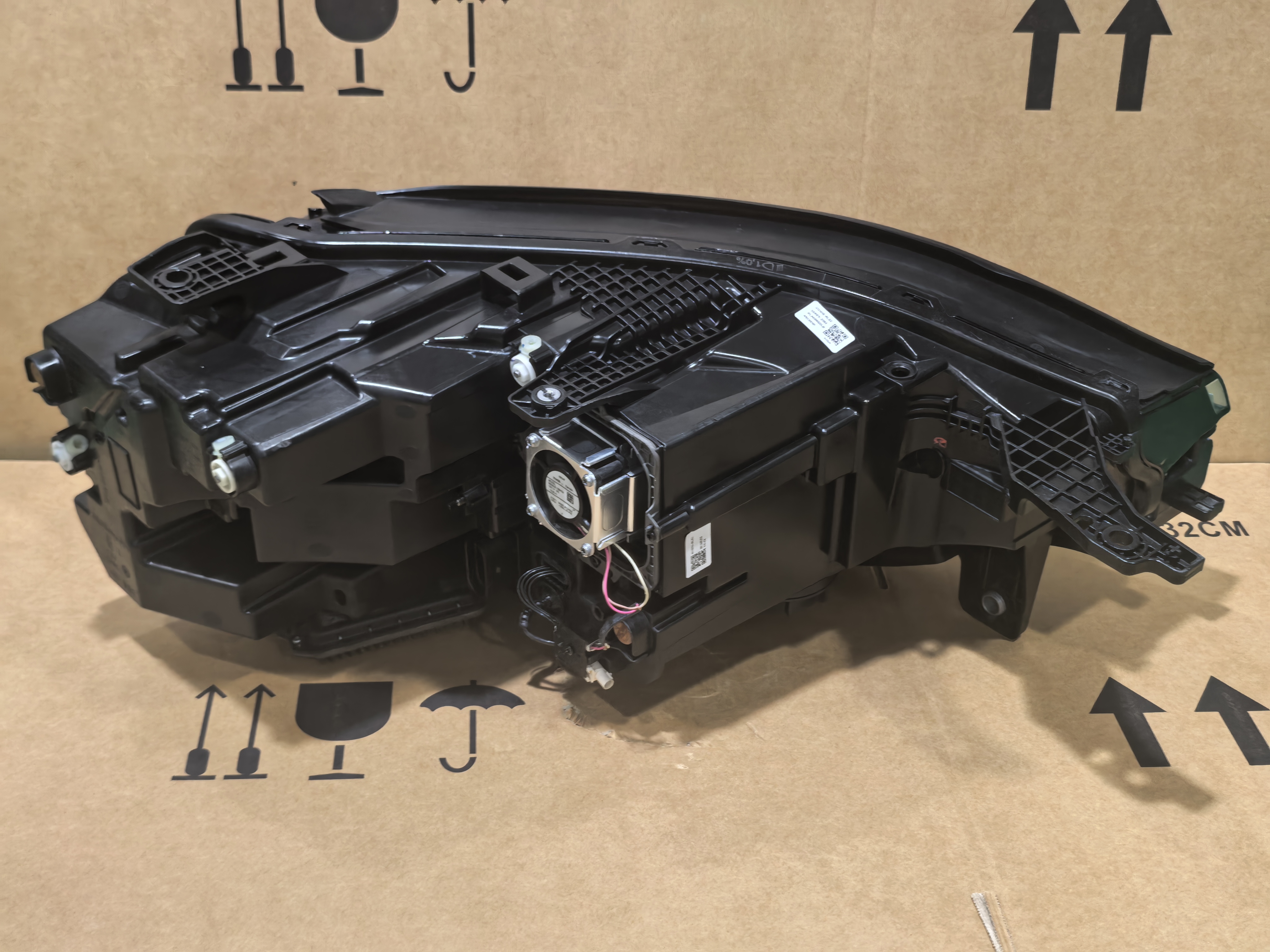 适用AITO问界M9大灯总成 M8 M7 M5 享界 智界 尚界 尊界 原厂大灯 - 图2