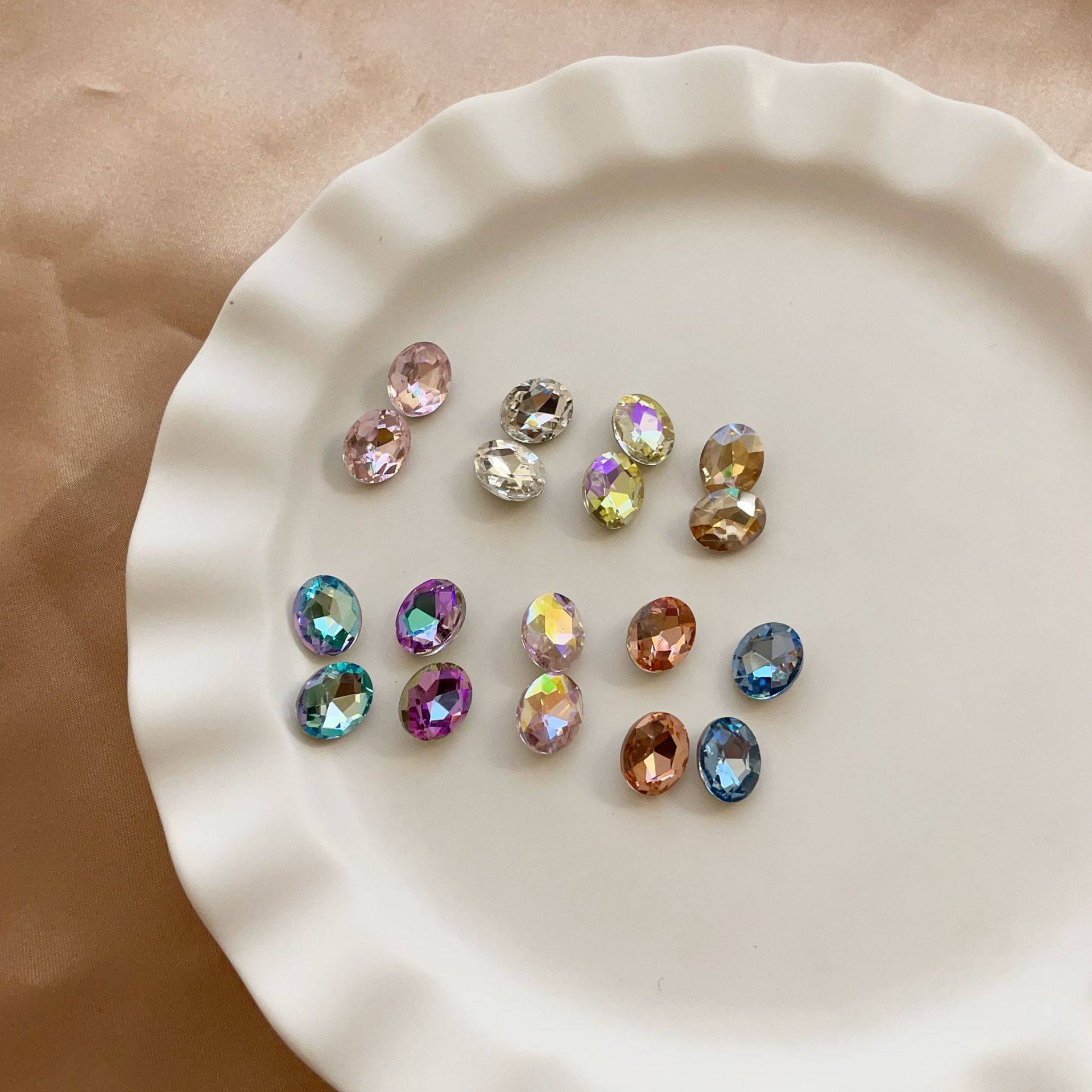 网红美甲彩色旦形钻超闪鸽子蛋水晶钻6×8mm尖底混色指甲装饰品,淘宝优惠券,粉丝福利购,淘宝优惠卷