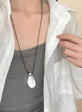 ins森系复古做旧哑光叶子吊坠颈链日系设计感简约长款项链女项饰
