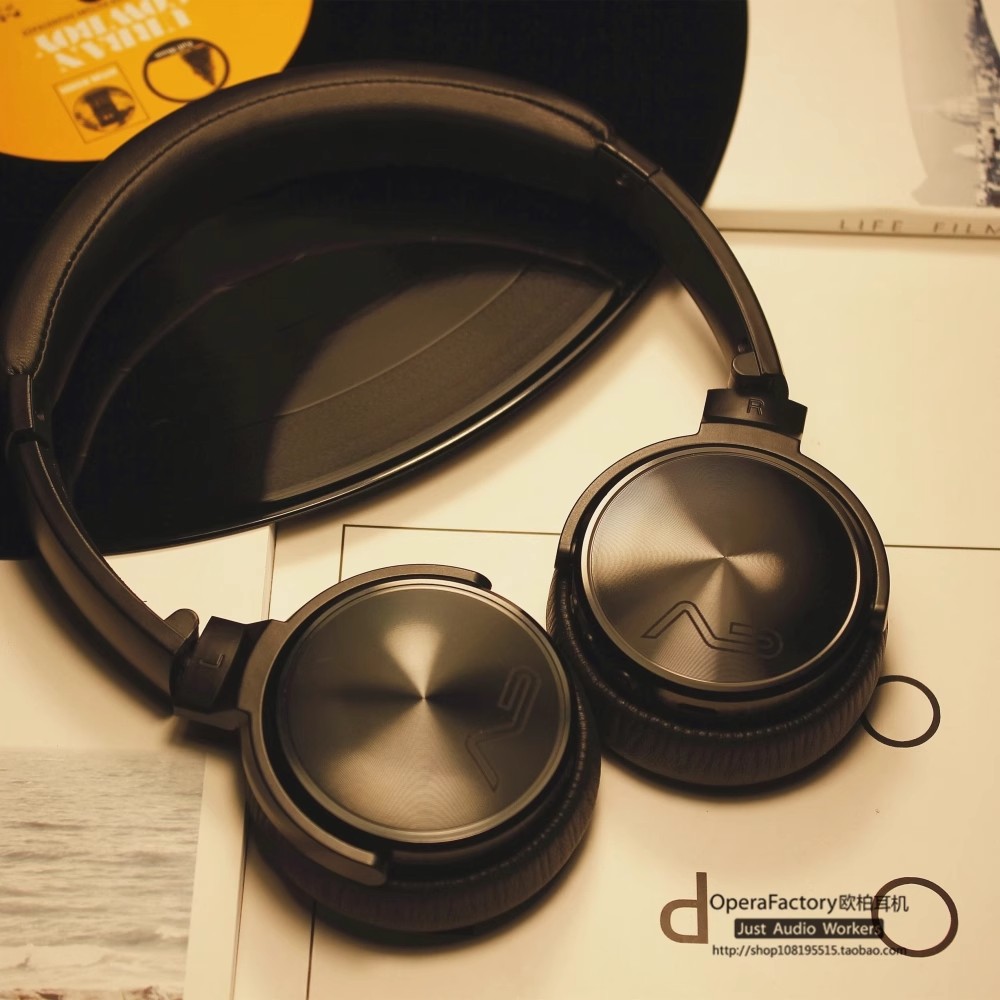 德国柏林之声便携式蓝牙头戴耳机超高音质超长续航运动电竞耳机 - 图1