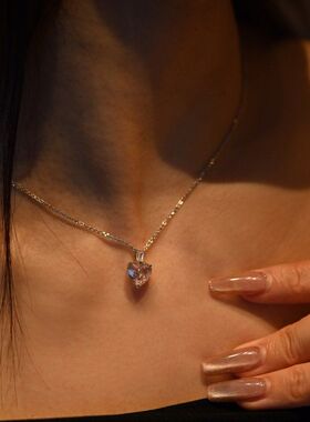 心形纯银百搭吊坠小众爱心高级锁骨链培育高碳钻S925银粉黄白钻石