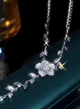 秋冬设计感长款项链女新款爆款气质复古高级感轻奢百搭毛衣链配饰