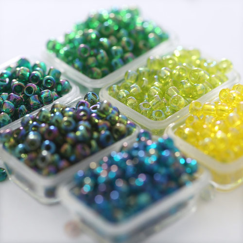 日本进口TOHO东宝1.5mm/2mm/3mm米珠透明幻彩系列DIY手工串珠材料 - 图3