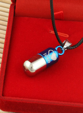 创意简约钛钢药丸胶囊项链可以装放东西的吊坠嘻哈潮人男女礼物潮