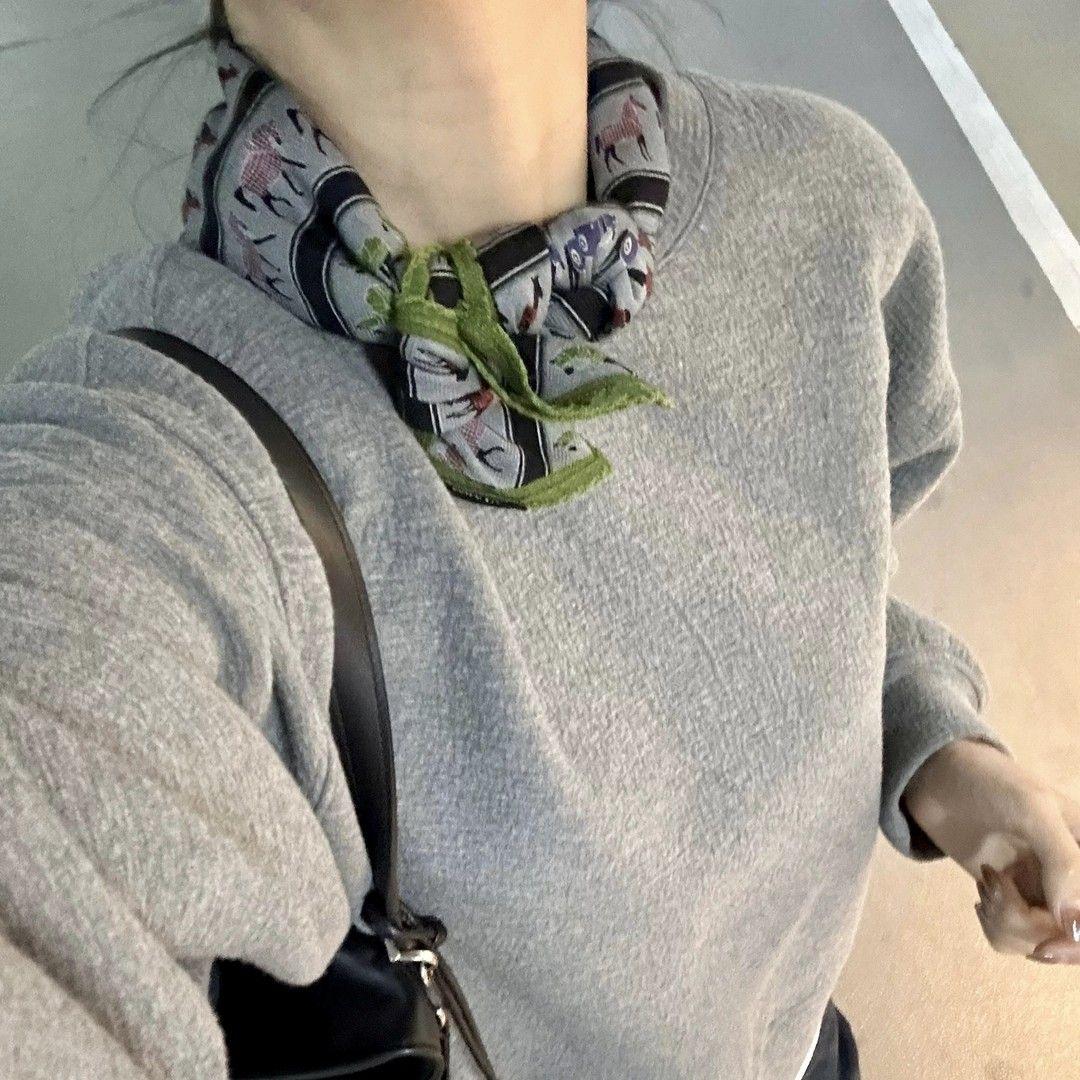 高级感丝巾女小围巾女春秋季棉麻手感脖子围脖小方巾新款日系优雅