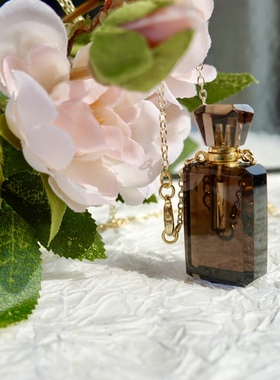 全新茶晶石女士香水瓶吊坠项链S925银镀金时尚简约项链吊坠饰品