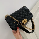 Летняя небольшая сумка через плечо, модная цепь, черная сумка на одно плечо, коллекция 2021, на цепочке