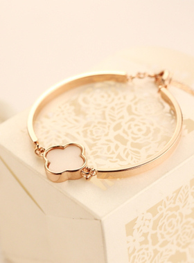 1件奢华风玫瑰金镶钻花朵手链