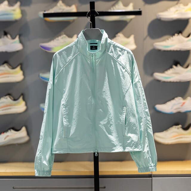 Li Ning ກິລາ windbreaker ວ່າງແລະສະດວກສະບາຍຢືນຄໍ
