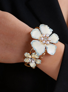 欧美跨境蓝色滴油花朵手镯复古宫廷风手环轻奢感简约手饰