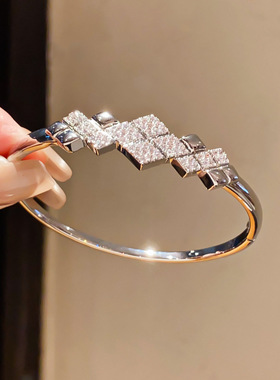 18k真金电镀轻奢风锆石菱形手镯跨境个性复古手环小众感手饰
