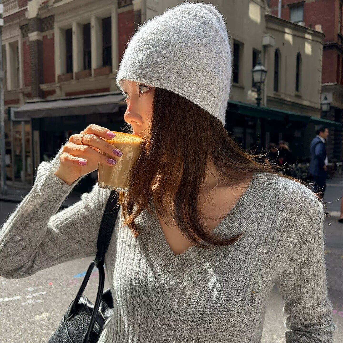 Hanco 韩鸽-26年早春韩系简约V领刺绣标喇叭袖亲肤针织衫H8260,淘宝优惠券,粉丝福利购,淘宝优惠卷