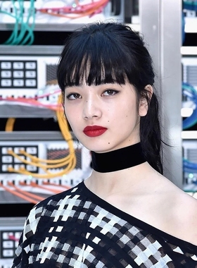 小松菜奈同款黑色丝绒布颈带项链女简约chioker锁骨链项圈脖颈链