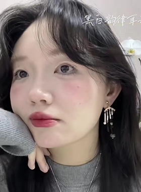 黑白韵律钢琴键艺术感耳饰