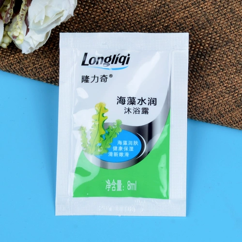 Шампунь, гель для душа, небольшая сумка, упаковка