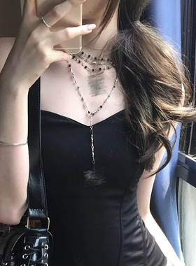 暗黑朋克多层十字架吊坠项链女y2k辣妹甜酷亚文化锁骨链小众个性
