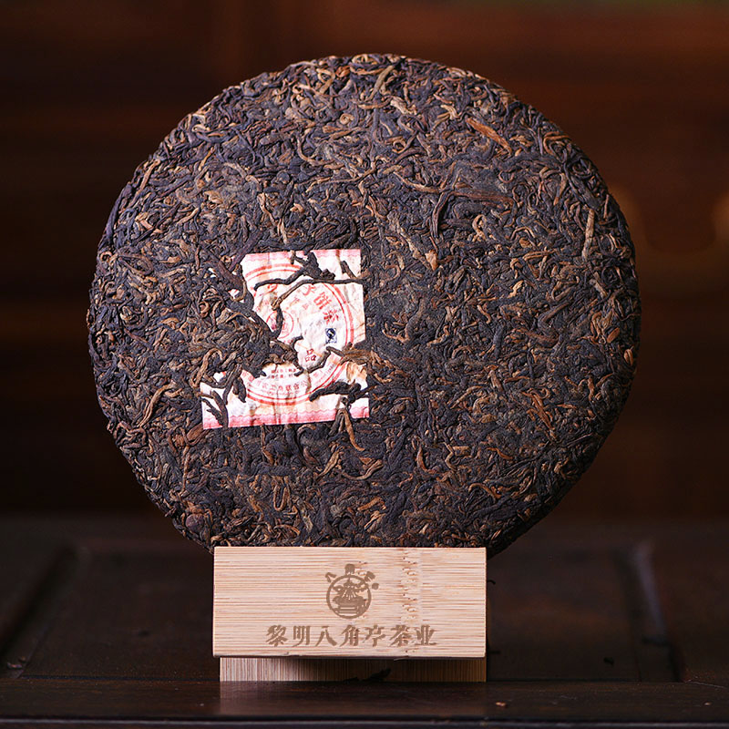 勐海八角亭黎明茶厂2011年御赏贡品357g云南七子饼熟茶叶布朗山 - 图1