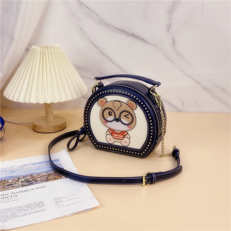 比尔熊今年流行小包包女2025夏季新款卡通可爱小圆包2025斜挎包包 - 图1