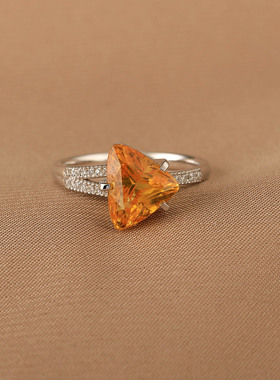 18k金铂金950人工培育钻石足反钻人工钻黄钻三角宝石戒指