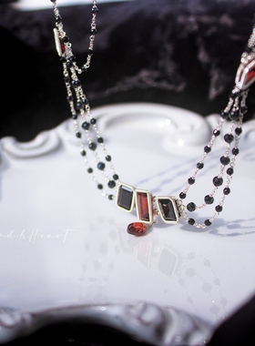 黑尖晶石榴石项链女复古宫廷