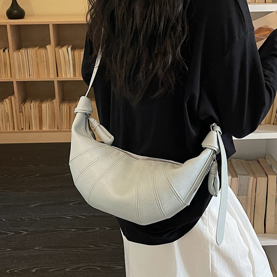 2026 new fashion versatile shoulder crossbody bag