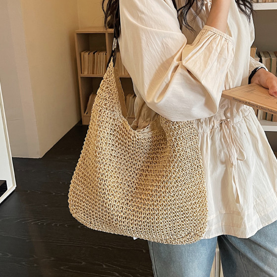 2026 New Casual Large Capacity Straw Handbag