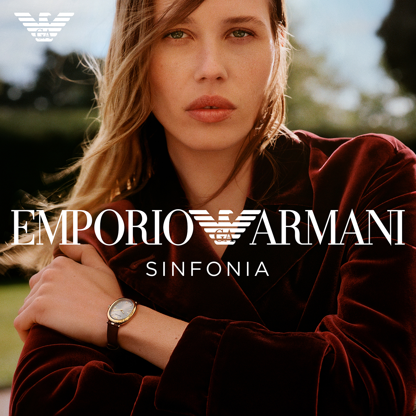 Armani Armani watch women's white moonlight oval fashion small gold watch AR11708