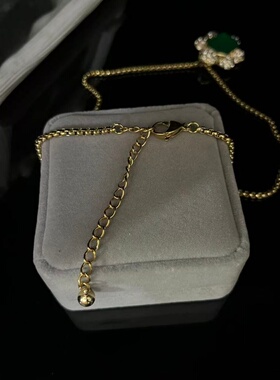 新款中古复古vintage风格祖母绿宝石镶钻吊坠项链小众时尚设计