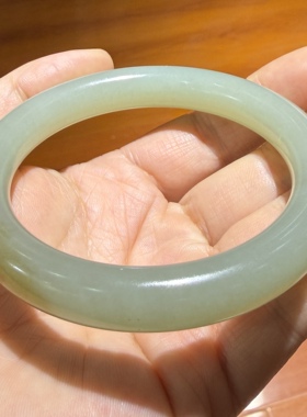 新疆和田沙枣青手镯 宝宝锁平安扣甜甜圈貔貅 玉石雕刻培训学校